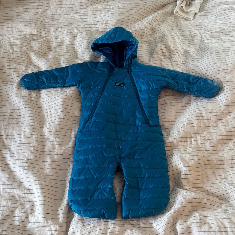 Patagonia Infant bunting. Great condition, no tears.